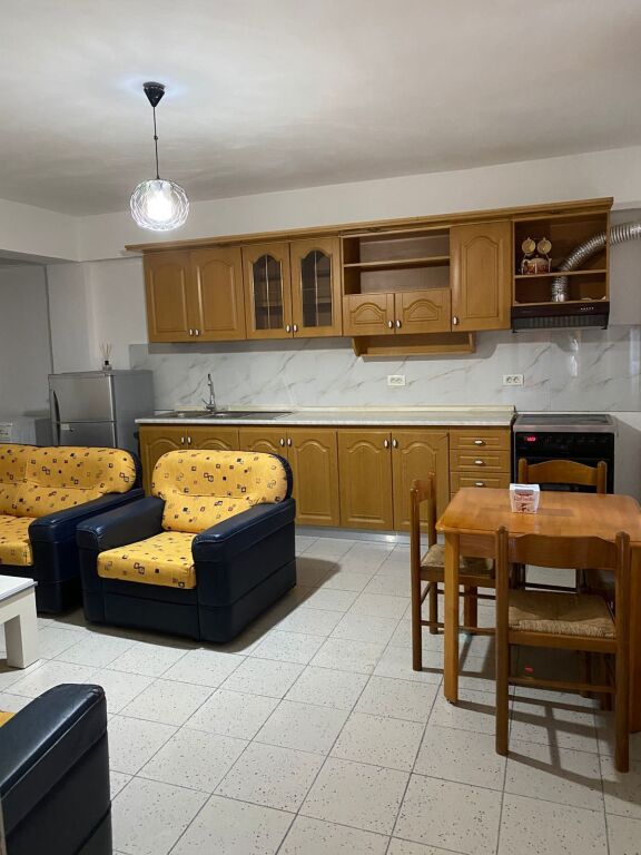 Apartament 1+1 me qera ne Laprake