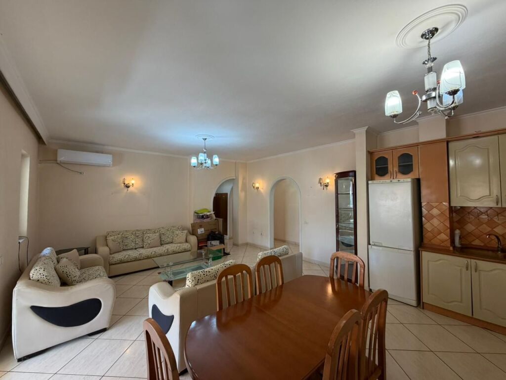 2+1 apartment for sale in Selite.