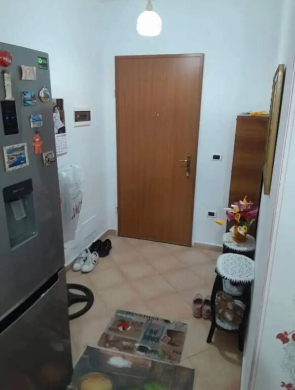 🏡 Shitet Apartament 1+1 – Astir, Rruga Sokrat Miho