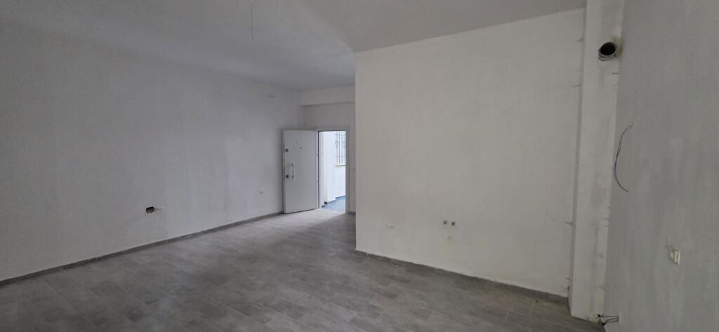 Shitet Garzoniere ne FRESK / 49,000 EURO