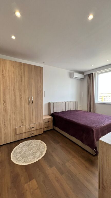 Apartament 2+1 me qera tek Mine Peza