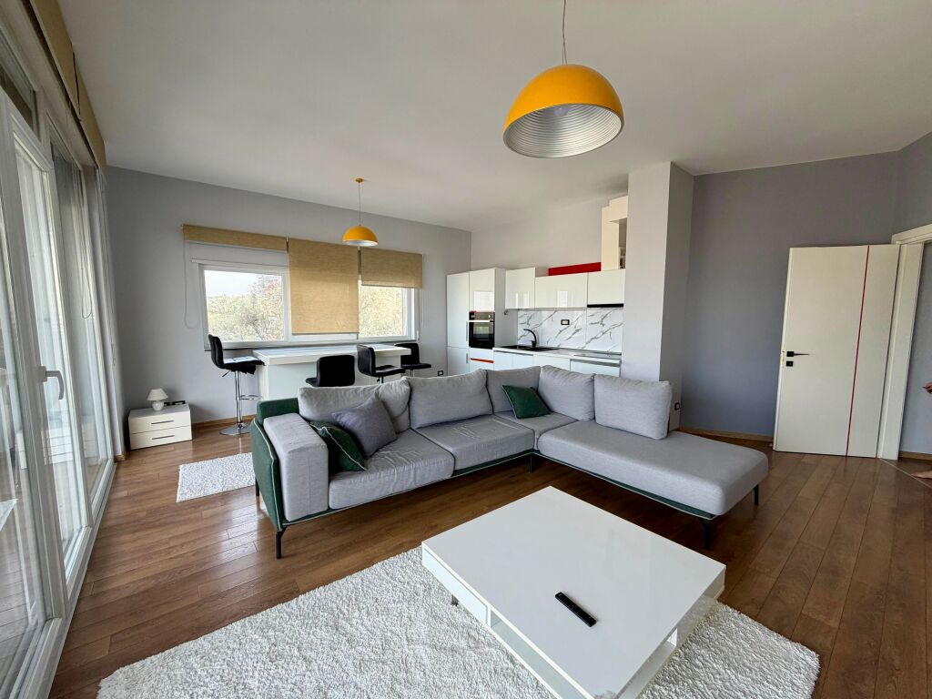 📣 QERA SUPER Apartament 2+1 Me 2 Tualete 📍 Prane Kopeshtit Botanik ✨