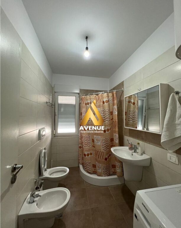 APARTAMENT ME QIRA – Tek 21 Dhjetori, Kompleksi Kontakt