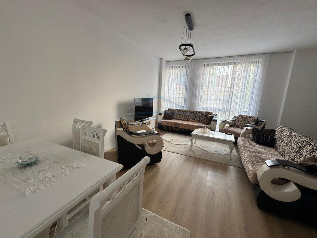 QERA,APARTAMENT 2+1,BULEVARDI I RI