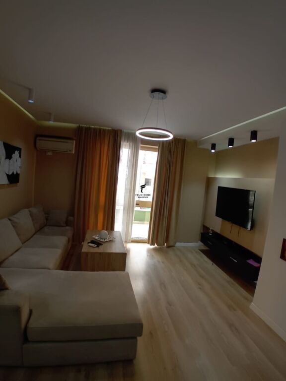 APARTAMENT ME QERA 1+1 RRUGA KAVAJES 70.000 LEKE FH-69808