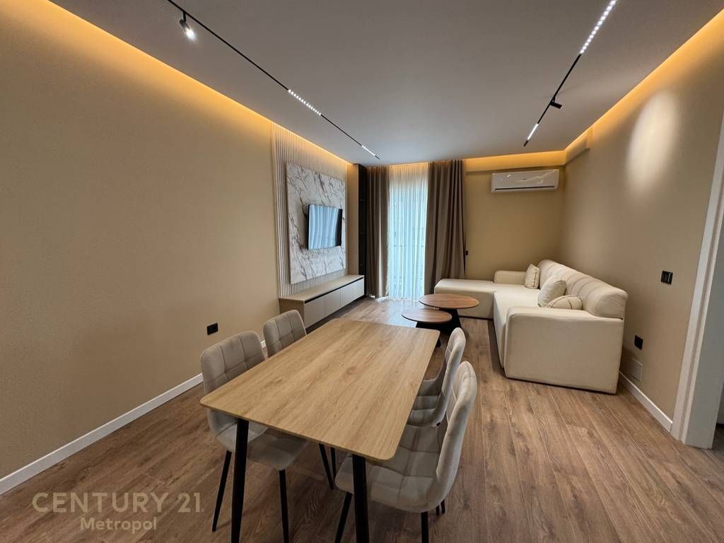 Apartament modern 2+1 me qira ne zonen e Xhamllikut