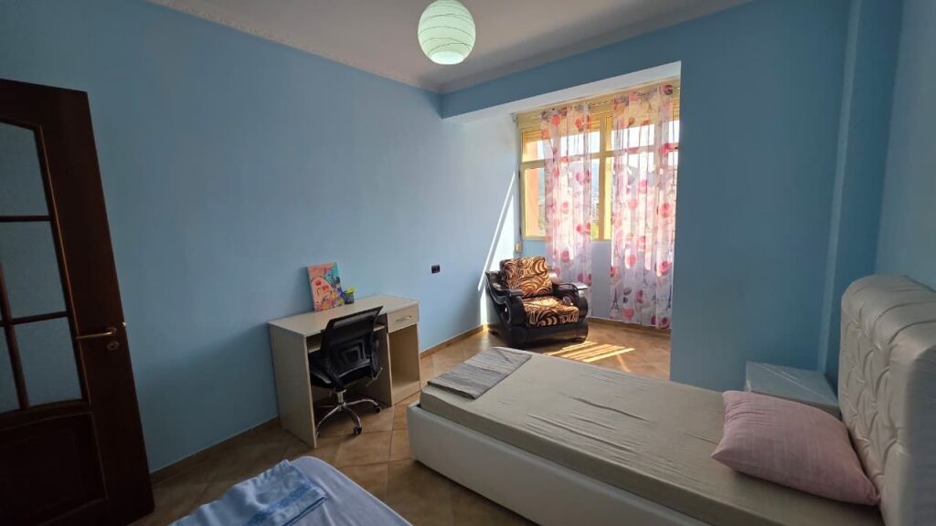 Apartament 2+1 me qira  Rruga Pelivan Leskaj