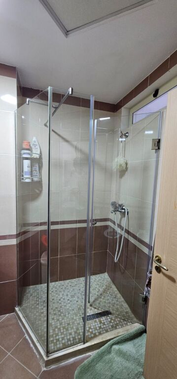 SHITET APARTAMENT 2+1 TOTALISHT I ARREDUAR PLEPA PLAZH DURRES