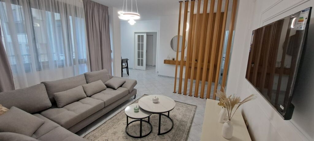 Apartament 2+1+2 + 2 Ballkone , per qira ,pamje deti ,Vollga Durres