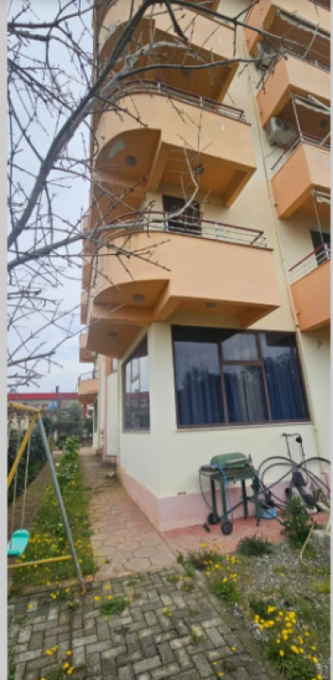 SHITET HOTEL-BAR-RESTORANT-KARBURANT GOLEM