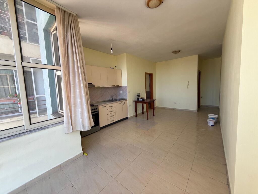 🏠 SHITET – Apartament 2+1 | Zona e Ish-Hipotekës