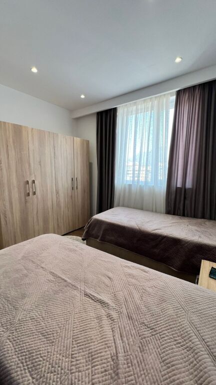 Apartament 2+1 me qera tek Mine Peza