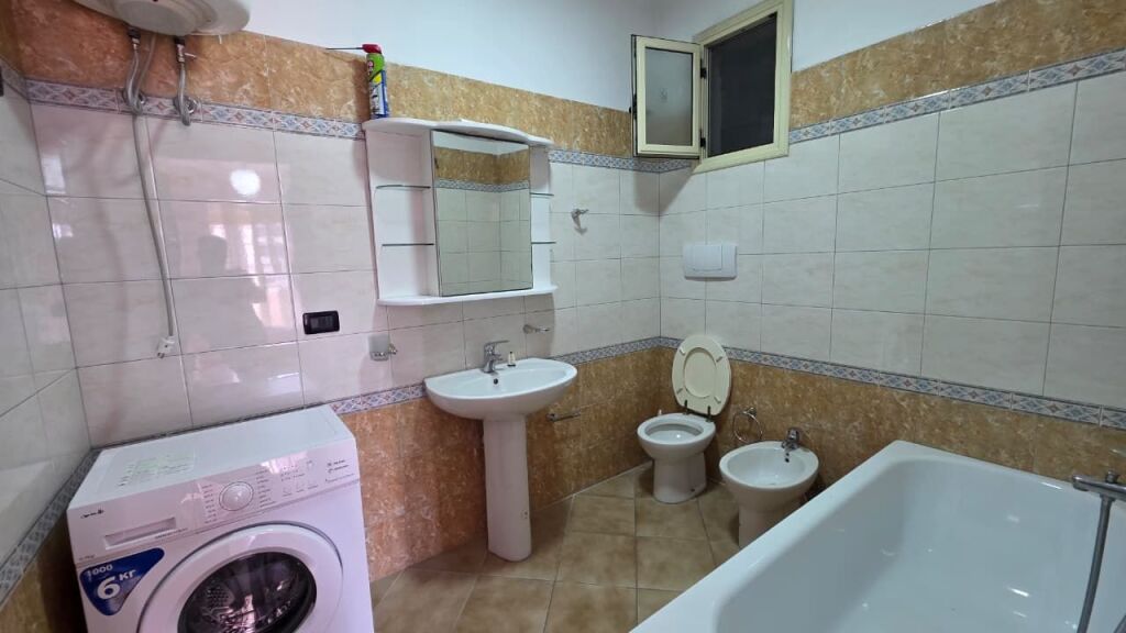Apartament 2+1 me qira  Rruga Pelivan Leskaj