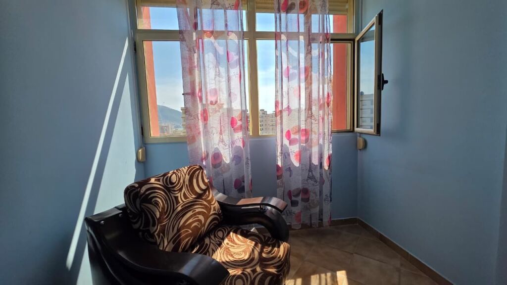 Apartament 2+1 me qira  Rruga Pelivan Leskaj