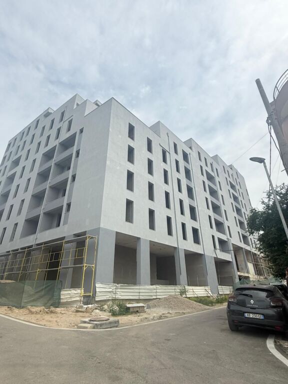Shitet Apartament 1+1 – Ali Demi, pranë ish-burgut të grave | Tiranë