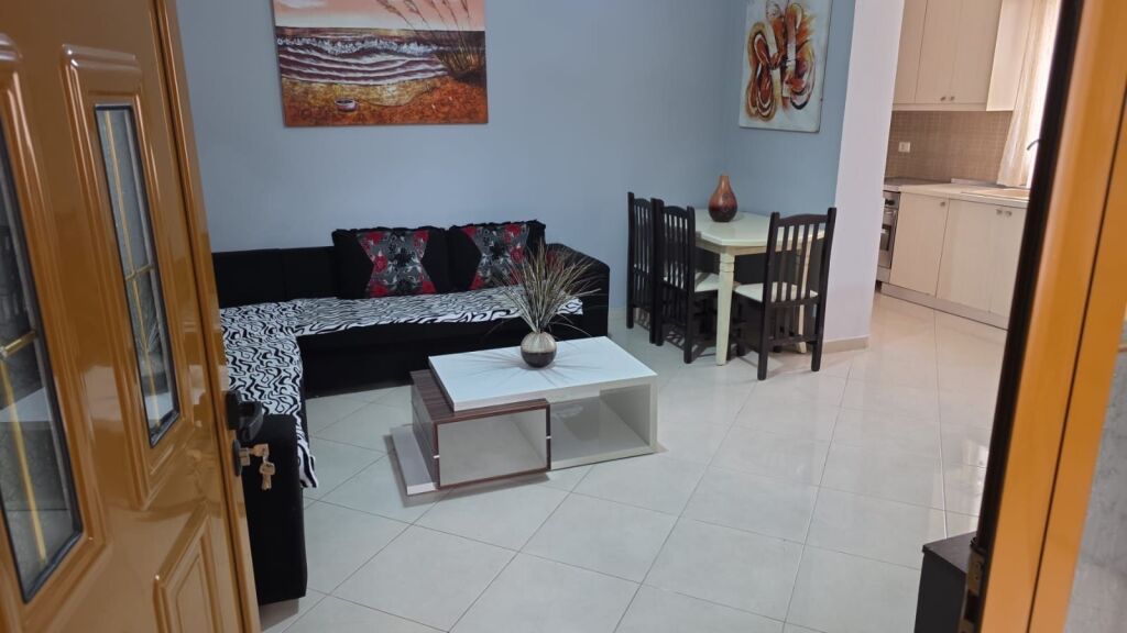 🏠Porcelan,prane Venue Clab jepet me qera kati i I-re i nje vile 1+1,i mobiluar. 45,000Leke