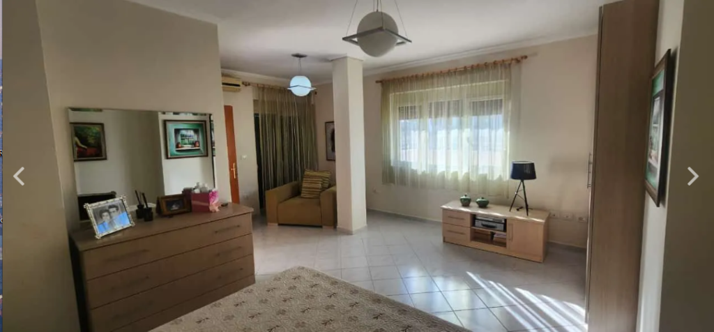 Shiten 2 apartamente ngjitur me Nj-Tj Iliria Plazh Durres