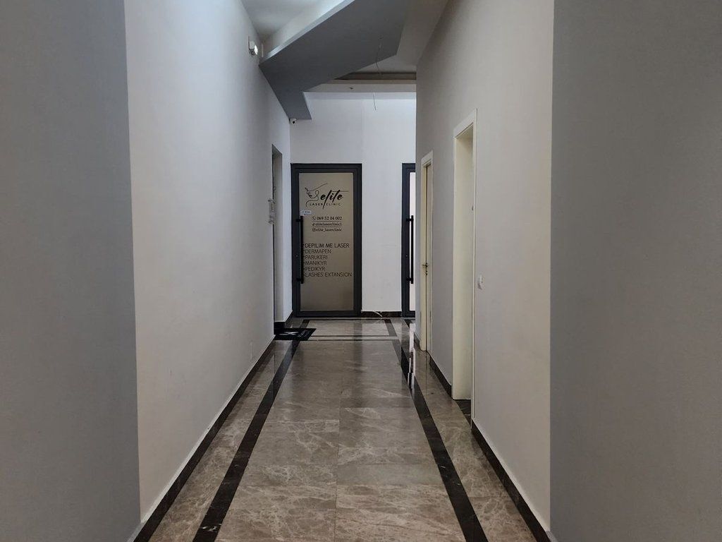 "MYSLYM SHYRI", JEPET ZYRE ME QIRA