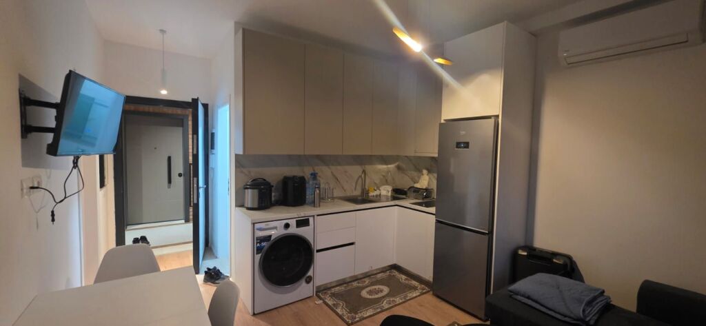 1+1 apartment for rent at Amerikan 3 / 450