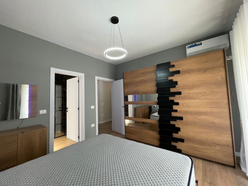 Apartament 2+1+Parking per qira tek Kopeshti Botanik.