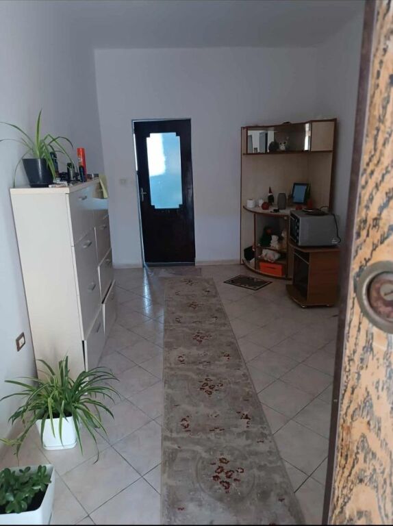 SHITET VILE PRIVATE 2 KATE NE HEKURUDHA PLAZH