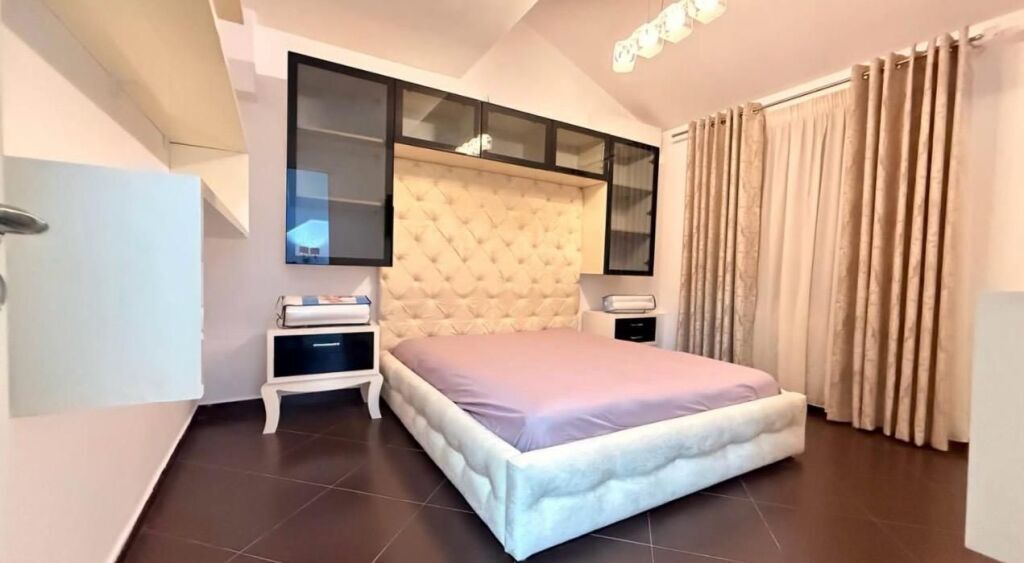 Vilë luksoze me qira te Kodra e Diellit