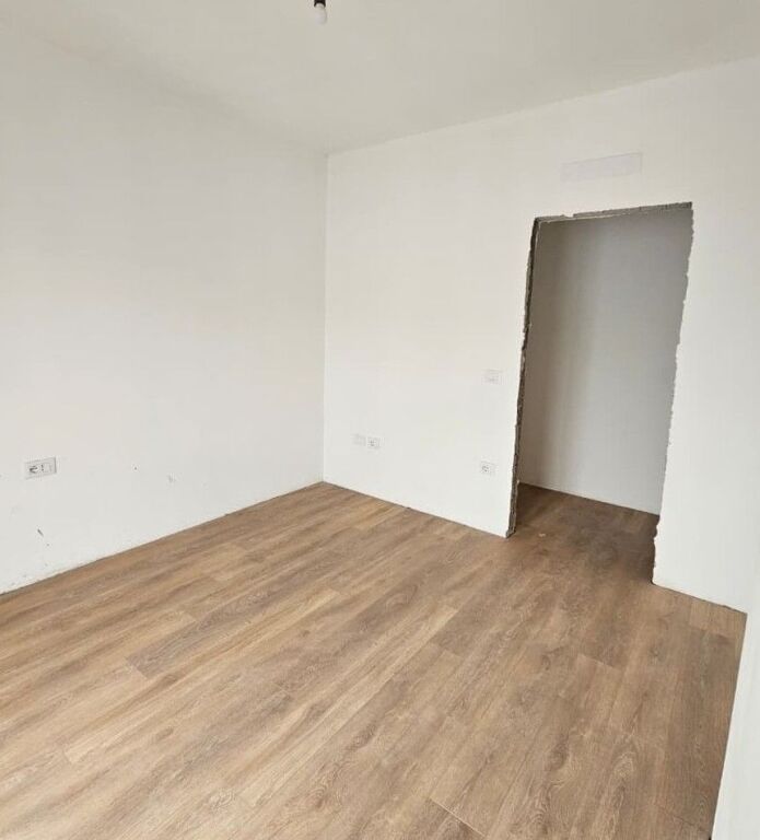 📌Shitet apartament 2+1+2 – Kompleksi Tirana Entry 2