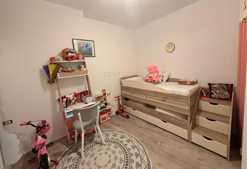 APARTAMENT 2+1 NË SHITJE – FRESKU