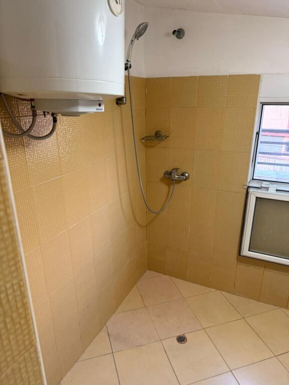 Apartament me qera - Kinostudio