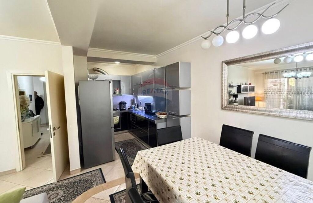 APARTAMENT 2+1+2 PER SHITJE, BLLOK ID: 530291027-2079