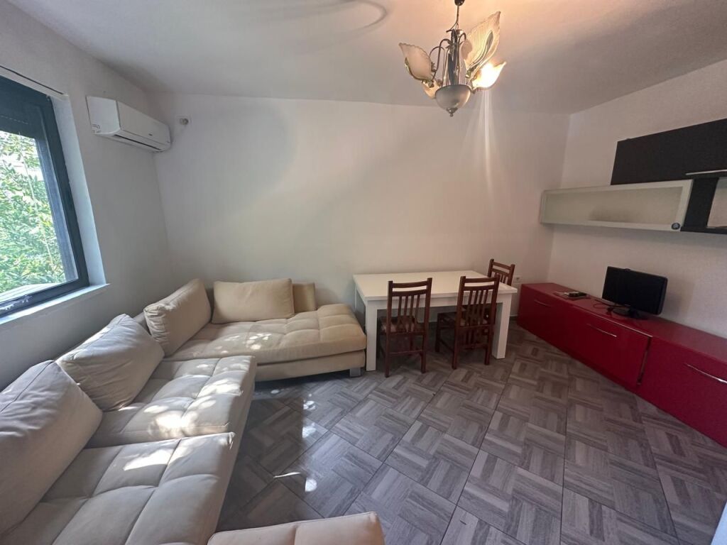 🏢Rruga Irfan Tomini,shitet apartament 1+1, 125,000€uro