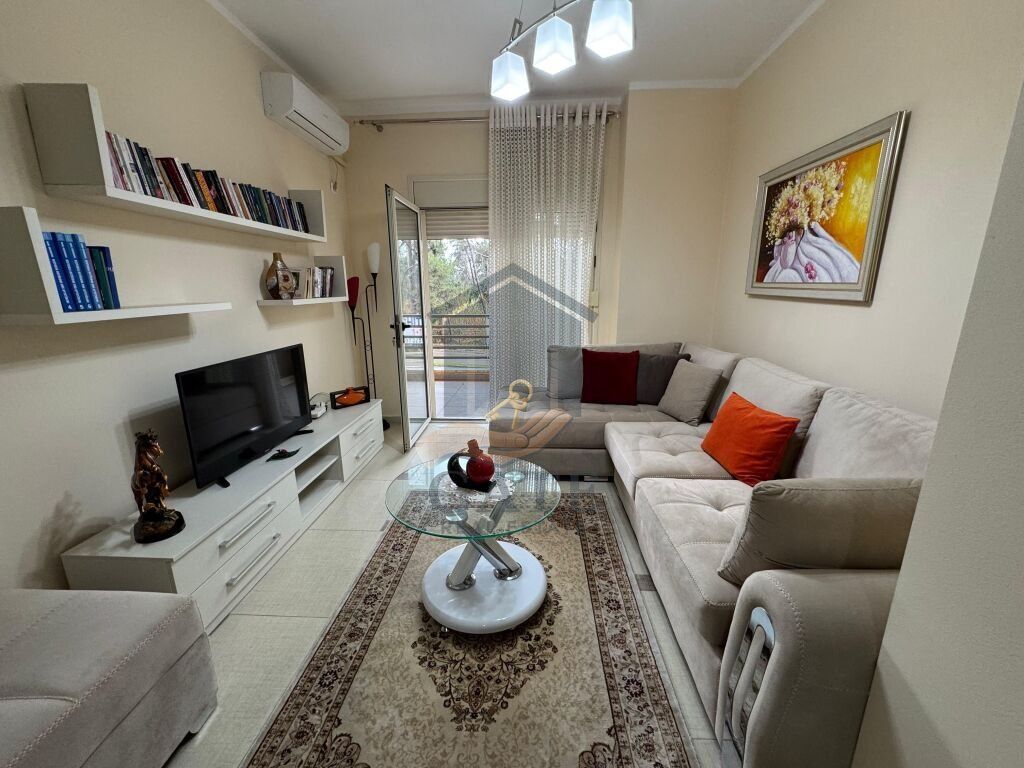 Shitet Apartament 1+1 në Plazh Iliria