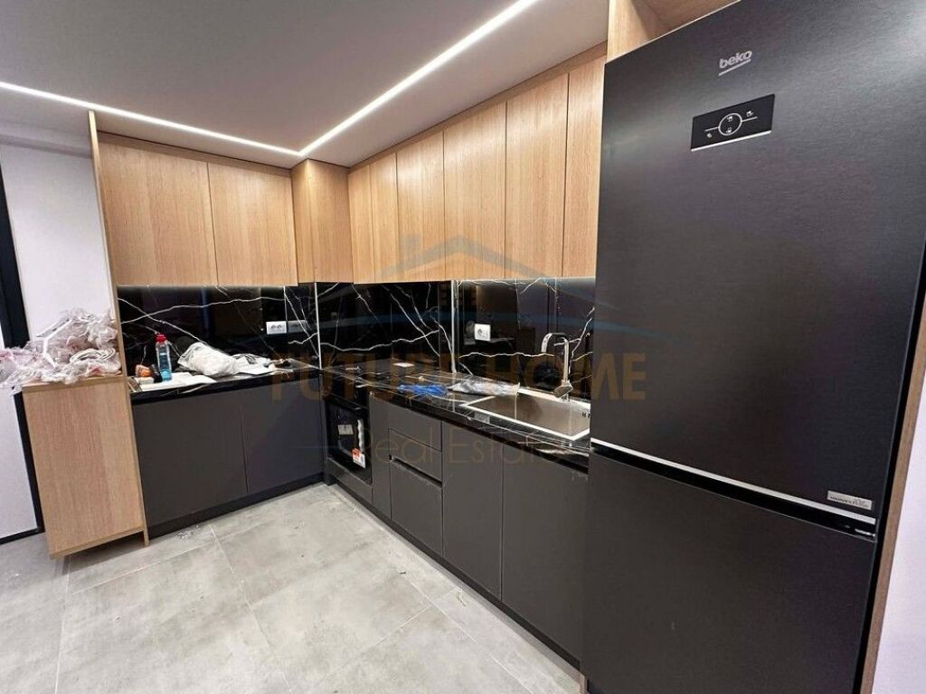 Shitet, Duplex 1+1, Golden Park 3, Tiranë