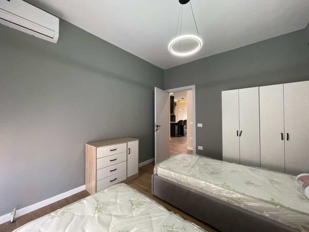 Apartament 2+1+Parking per qira tek Kopeshti Botanik.