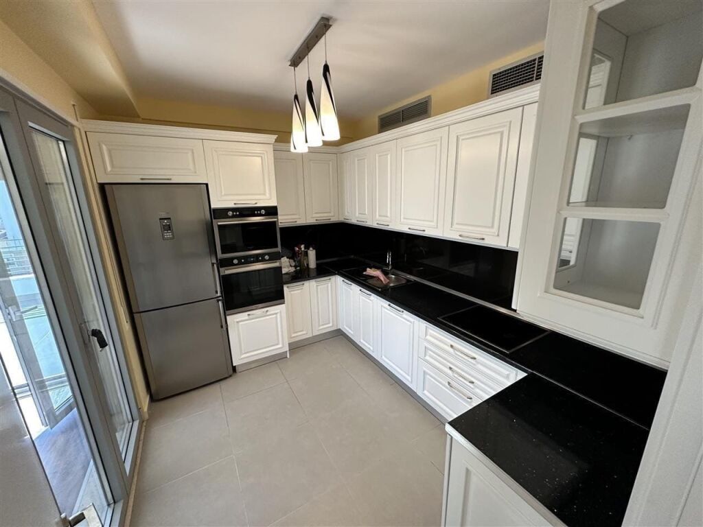 SHITET VILE PRIVATE 425 M2 LUNDER 680.000 EURO FH-24844