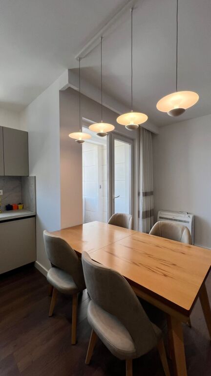 Apartament 2+1 me qera tek Mine Peza