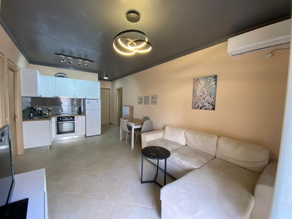 Jepet Apartament me qera ne Qender