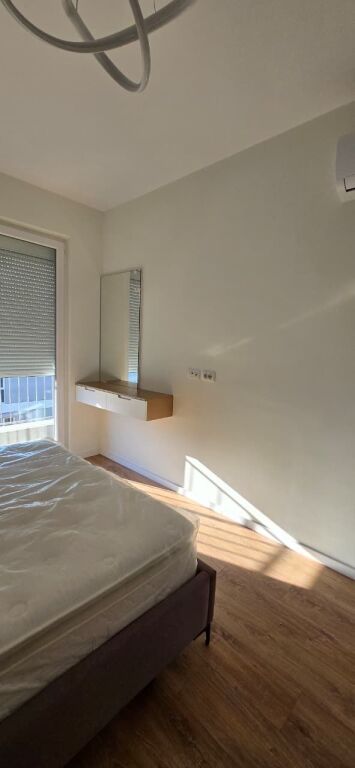 Apartament me qera 3+1+2 te Univers City