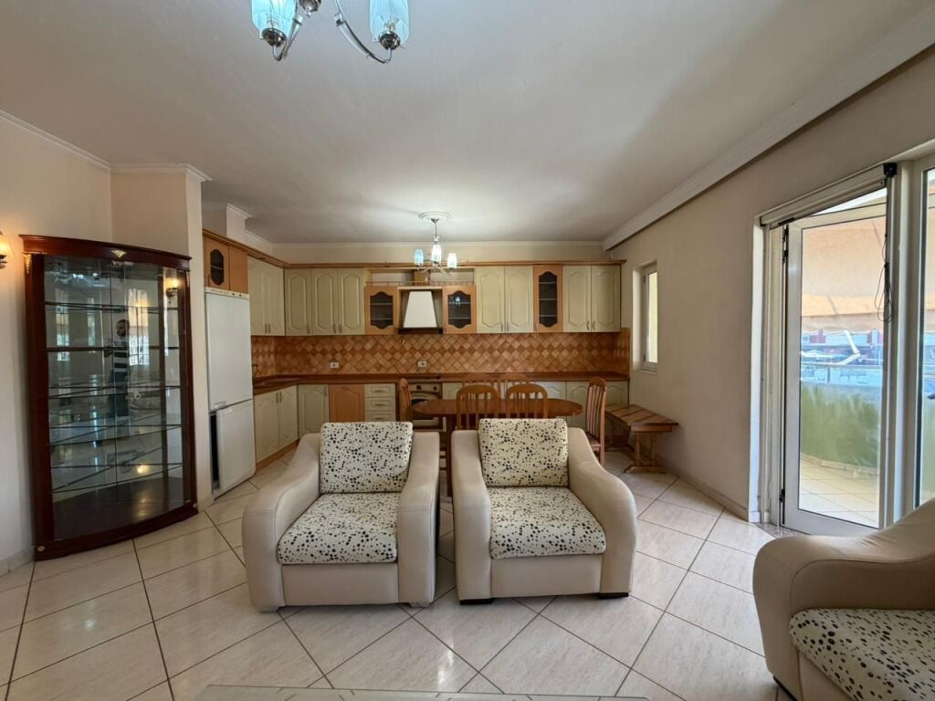 2+1 apartment for sale in Selite.