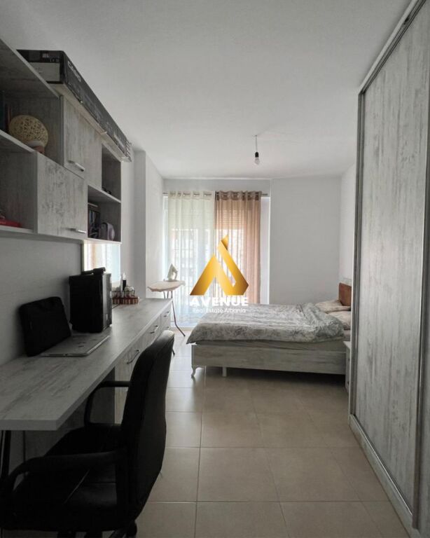 APARTAMENT ME QIRA – Tek 21 Dhjetori, Kompleksi Kontakt