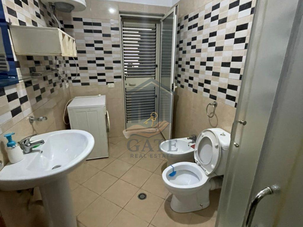 Jepet me qira një apartament 1+1, Plazh Rrota e Kuqe Durrës