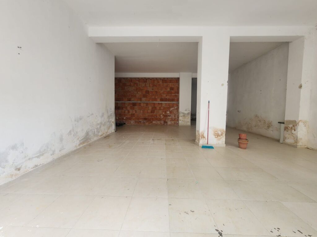 COMMERCIAL SPACE FOR RENT IN FRESK, NEAR 17 SHKURTI SCHOOL!
