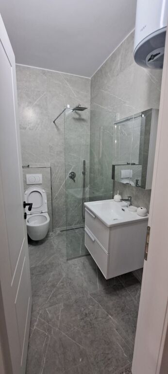 Apartament 2+1+2 + 2 Ballkone , per qira ,pamje deti ,Vollga Durres