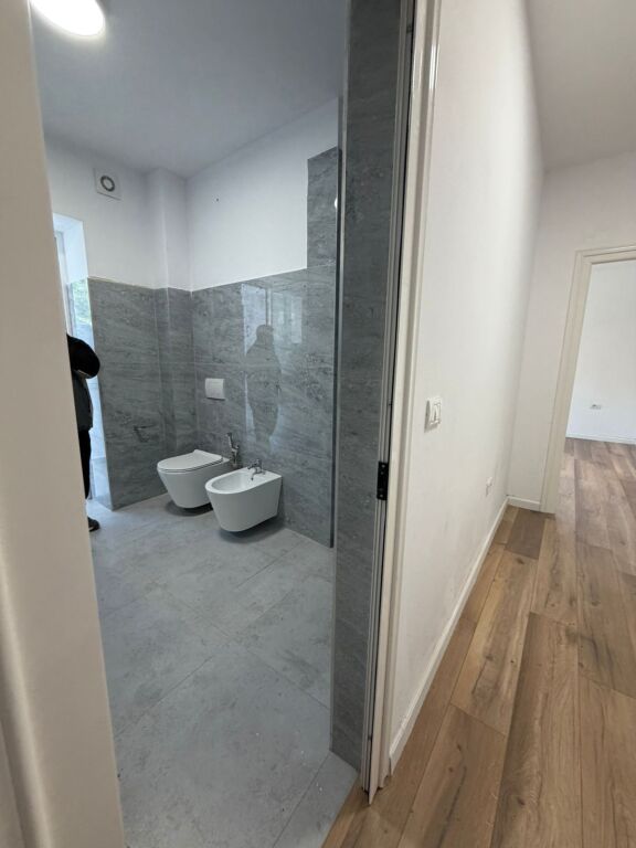 Vasil Shanto_Vendesi 1+1 Appartamento Esistente