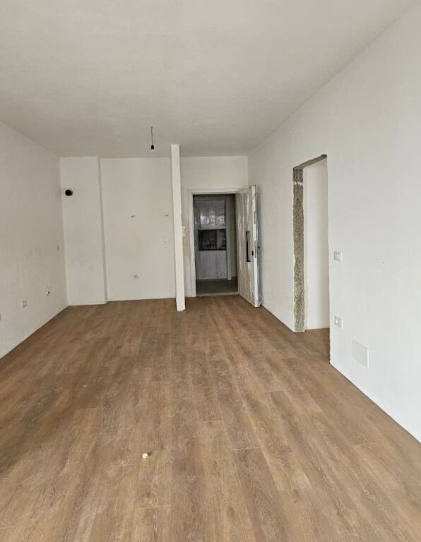 📌Shitet apartament 2+1+2 – Kompleksi Tirana Entry 2