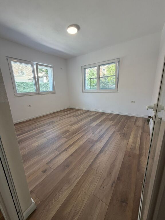 Vasil Shanto_Vendesi 1+1 Appartamento Esistente