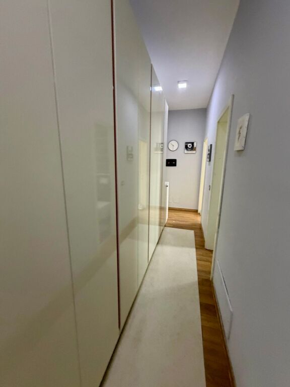 📣 QERA SUPER Apartament 2+1 Me 2 Tualete 📍 Prane Kopeshtit Botanik ✨