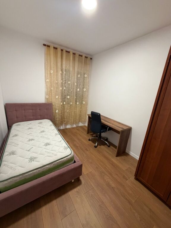 Qera | Shtëpi private 2 + 1 | Shkozë | 450 €/muaj