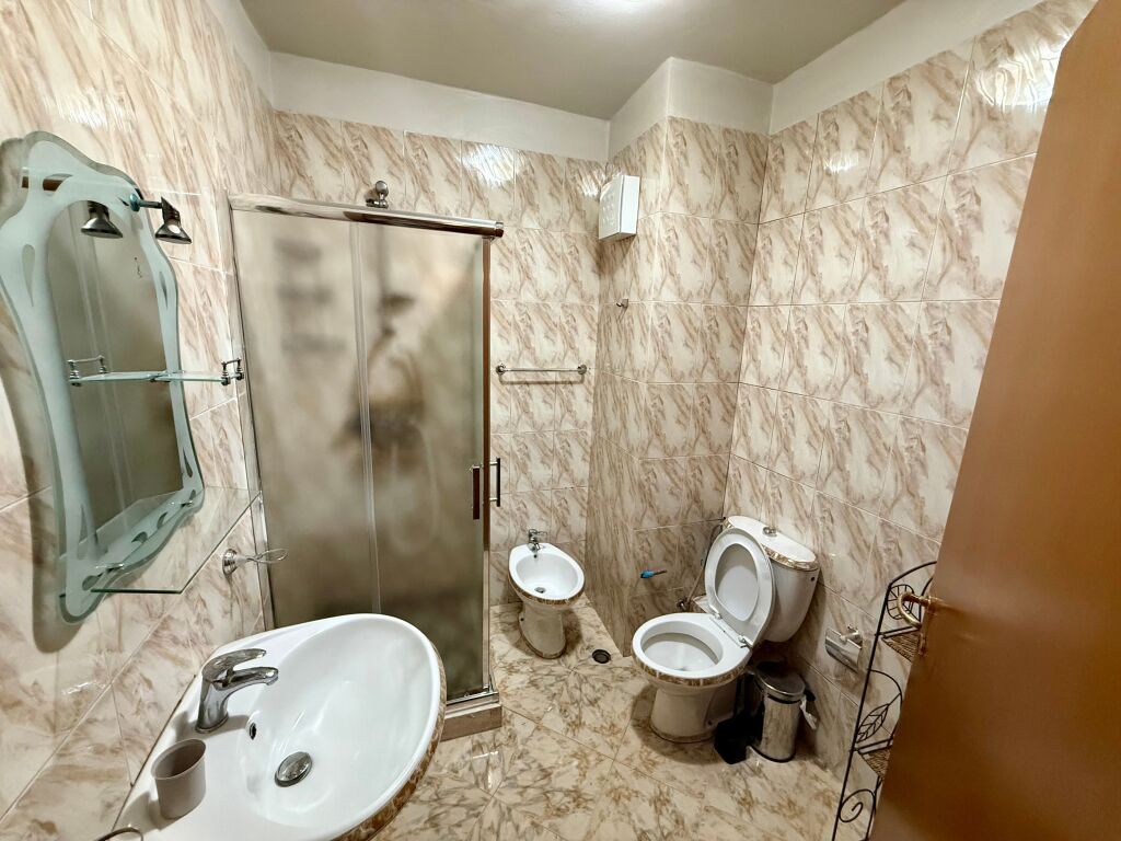 📣 QERA Apartament 1+1 📍 Prane Gjimnazit "Petro Nini Luarasi" ✨