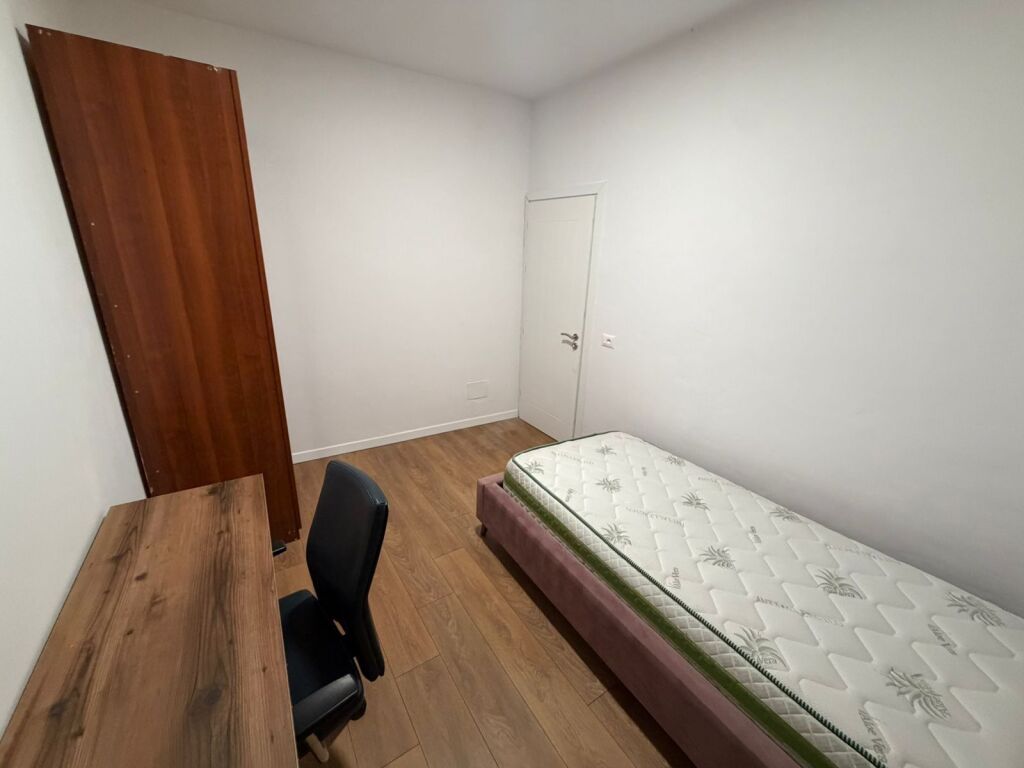 Qera | Shtëpi private 2 + 1 | Shkozë | 450 €/muaj